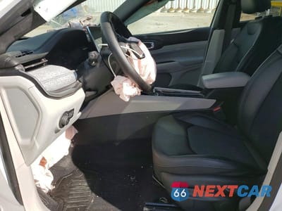 Zdjęcie 7 z 13 samochodu: 2023 JEEP COMPASS LATITUDE VIN:3C4NJDBN2PT514156 - miniatura