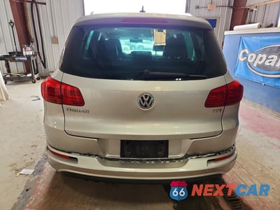 Zdjęcie 6 z 13 samochodu: 2017 VOLKSWAGEN TIGUAN SPORT VIN:WVGTV7AX7HK019420 - miniatura
