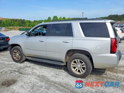 Drugie zdjęcie samochodu z przodu: 2020 CHEVROLET TAHOE C1500 LT VIN:1GNSCBKC3LR120255 - miniatura