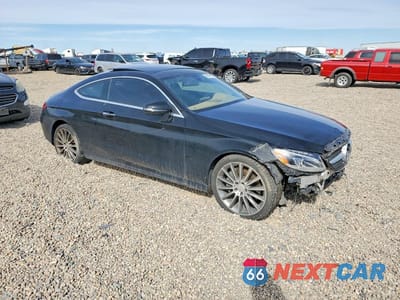 Czwarte zdjęcie samochodu z boku: 2017 MERCEDES-BENZ C 300 VIN:WDDWJ4JB8HF354913 - miniatura