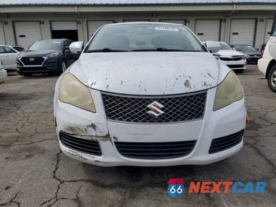 Piąte zdjęcie samochodu w środku: 2010 SUZUKI KIZASHI SE VIN:JS2RE9A34A6101326 - miniatura