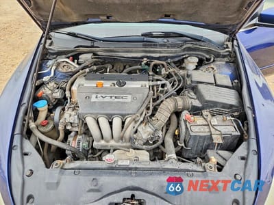 Zdjęcie 11 z 12 samochodu: 2004 HONDA ACCORD LX VIN:1HGCM56354A032167 - miniatura