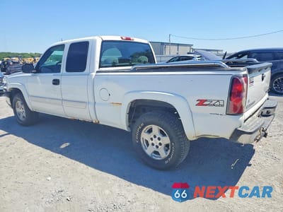 Drugie zdjęcie samochodu z przodu: 2004 CHEVROLET SILVERADO K1500 VIN:2GCEK19T941247899 - miniatura