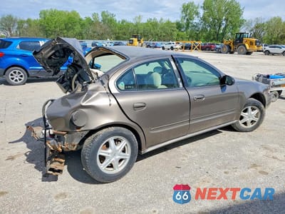 Trzecie zdjęcie samochodu z tyłu: 2002 OLDSMOBILE ALERO GL VIN:1G3NL52F52C243638 - miniatura