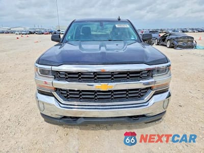 Piąte zdjęcie samochodu w środku: 2016 CHEVROLET SILVERADO K1500 LT VIN:1GCVKREH4GZ149973 - miniatura