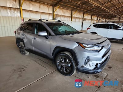 Czwarte zdjęcie samochodu z boku: 2023 TOYOTA RAV4 XLE PREMIUM VIN:4T3B6RFV0PU138612 - miniatura