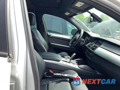 Piąte zdjęcie samochodu w środku: 2014 BMW X6 XDRIVE35I VIN:5UXFG2C55E0C44874 - miniatura