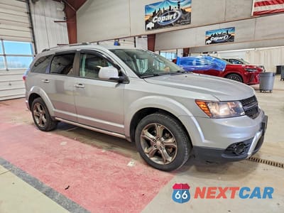 Czwarte zdjęcie samochodu z boku: 2016 DODGE JOURNEY CROSSROAD VIN:3C4PDDGG0GT108466 - miniatura