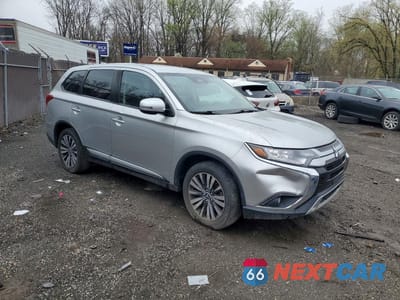 Czwarte zdjęcie samochodu z boku: 2020 MITSUBISHI OUTLANDER SE VIN:JA4AD3A36LZ048597 - miniatura