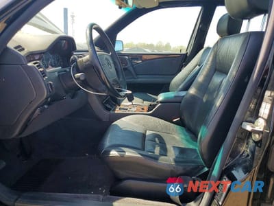 Zdjęcie 7 z 12 samochodu: 1997 MERCEDES-BENZ E 320 VIN:WDBJF55F4VA282916 - miniatura