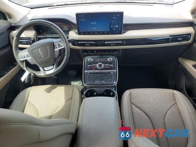 Zdjęcie 8 z 11 samochodu: 2023 LINCOLN NAUTILUS RESERVE VIN:2LMPJ8K91PBL10995 - miniatura