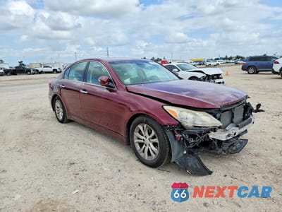 Czwarte zdjęcie samochodu z boku: 2012 HYUNDAI GENESIS 3.8L VIN:KMHGC4DD0CU178459 - miniatura