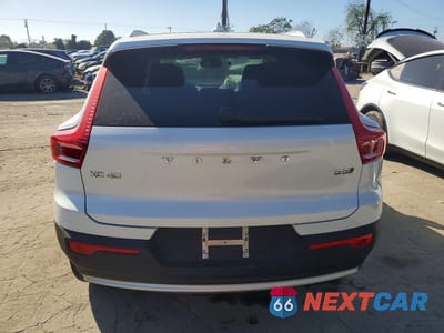 Zdjęcie 6 z 14 samochodu: 2024 VOLVO XC40 CORE VIN:YV4L12UK4R2202338 - miniatura