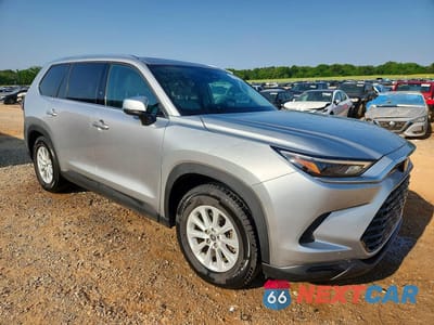 Czwarte zdjęcie samochodu z boku: 2024 TOYOTA GRAND HIGHLANDER XLE VIN:5TDAAAA5XRS002883 - miniatura