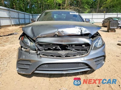 Piąte zdjęcie samochodu w środku: 2018 MERCEDES-BENZ E 300 VIN:WDDZF4JB9JA366943 - miniatura
