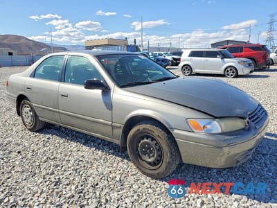 Czwarte zdjęcie samochodu z boku: 1999 TOYOTA CAMRY LE VIN:4T1BG22K8XU481287 - miniatura