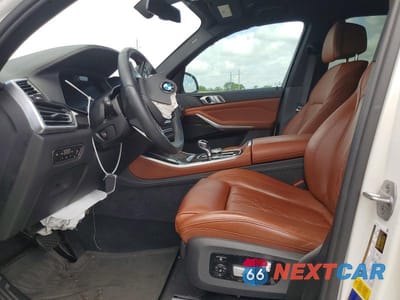 Zdjęcie 7 z 11 samochodu: 2020 BMW X5 SDRIVE 40I VIN:5UXCR4C00L9D56830 - miniatura