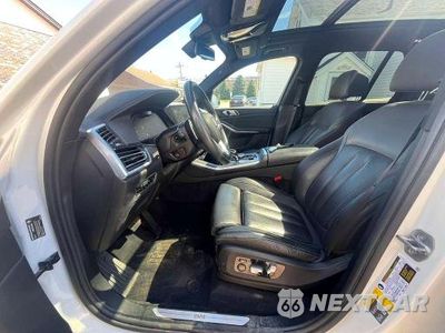 Piąte zdjęcie samochodu w środku: 2022 BMW X5 XDRIVE45E VIN:5UXTA6C02N9M26931 - miniatura