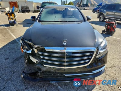 Piąte zdjęcie samochodu w środku: 2018 MERCEDES-BENZ S 560 VIN:WDDUG8DB4JA405173 - miniatura