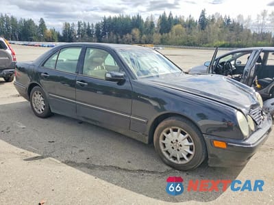 Czwarte zdjęcie samochodu z boku: 2001 MERCEDES-BENZ E 320 VIN:WDBJF65J81B386260 - miniatura