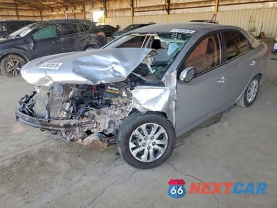 2010 KIA FORTE EX KNAFU4A25A5826639 - główne zdjęcie licytacji z USA - miniatura