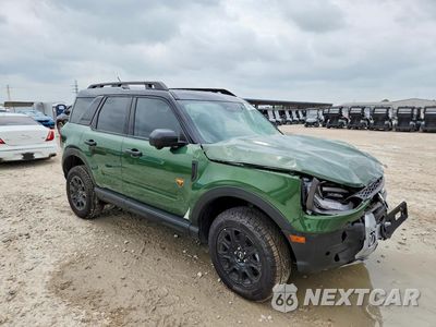 Czwarte zdjęcie samochodu z boku: 2025 FORD BRONCO SPORT BADLANDS VIN:3FMCR9DA9SRE98093 - miniatura