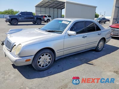 1999 MERCEDES-BENZ E 320 WDBJF65H2XA731293 - główne zdjęcie licytacji z USA - miniatura