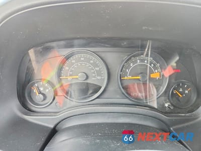 Zdjęcie 9 z 13 samochodu: 2016 JEEP PATRIOT SPORT VIN:1C4NJPBA5GD642802 - miniatura