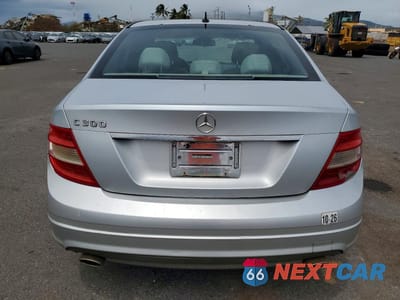 Zdjęcie 6 z 12 samochodu: 2011 MERCEDES-BENZ C 300 VIN:WDDGF5EB8BR154223 - miniatura