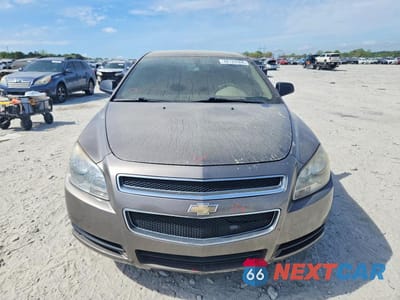 Piąte zdjęcie samochodu w środku: 2010 CHEVROLET MALIBU LS VIN:1G1ZB5EB4AF279839 - miniatura