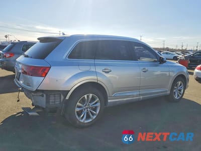 Trzecie zdjęcie samochodu z tyłu: 2017 AUDI Q7 PREMIUM VIN:WA1AAAF78HD009670 - miniatura