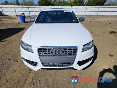 Piąte zdjęcie samochodu w środku: 2011 AUDI S4 PREMIUM PLUS VIN:WAUBGAFL7BA109867 - miniatura