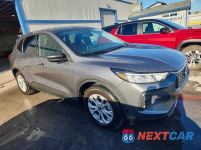 Czwarte zdjęcie samochodu z boku: 2025 FORD ESCAPE ACTIVE VIN:1FMCU0GN8SUA77368 - miniatura