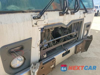 Zdjęcie 9 z 10 samochodu: 2016 MACK LEU613 REFUSE TRUCK VIN:1M2AU04C8GM010674 - miniatura