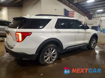 Trzecie zdjęcie samochodu z tyłu: 2020 FORD EXPLORER XLT VIN:1FMSK8DH7LGA20741 - miniatura