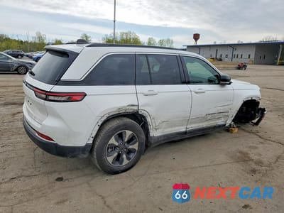 Trzecie zdjęcie samochodu z tyłu: 2024 JEEP GRAND CHEROKEE LIMITED 4XE VIN:1C4RJYB67RC106865 - miniatura