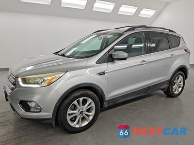 2017 FORD ESCAPE SE 1FMCU9GD7HUD29423 - główne zdjęcie licytacji z USA - miniatura