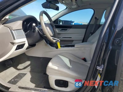 Zdjęcie 7 z 12 samochodu: 2016 JAGUAR XF PRESTIGE VIN:SAJBE4BV6GCY19440 - miniatura