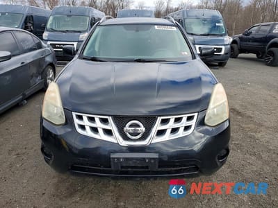 Piąte zdjęcie samochodu w środku: 2012 NISSAN ROGUE S VIN:JN8AS5MV3CW386128 - miniatura