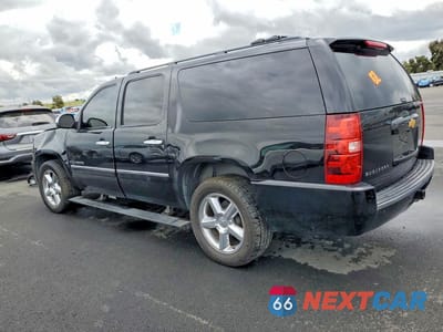 Drugie zdjęcie samochodu z przodu: 2013 CHEVROLET SUBURBAN C1500 LTZ VIN:1GNSCKE07DR367698 - miniatura