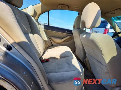 Zdjęcie 10 z 12 samochodu: 2004 HONDA CIVIC LX VIN:2HGES16574H526749 - miniatura