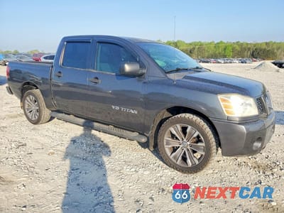 Czwarte zdjęcie samochodu z boku: 2005 NISSAN TITAN XE VIN:1N6BA07A15N533843 - miniatura