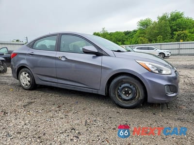 Czwarte zdjęcie samochodu z boku: 2017 HYUNDAI ACCENT SE VIN:KMHCT4AE6HU283283 - miniatura
