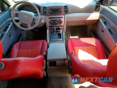 Zdjęcie 8 z 12 samochodu: 2006 JEEP GRAND CHEROKEE LAREDO VIN:1J4GR48K36C220820 - miniatura