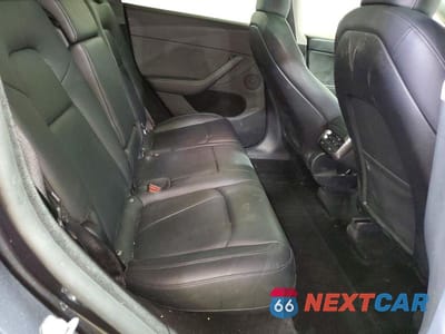 Zdjęcie 10 z 12 samochodu: 2024 TESLA MODEL Y VIN:7SAYGDEE3RA252267 - miniatura