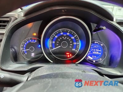 Zdjęcie 9 z 11 samochodu: 2015 HONDA FIT LX VIN:3HGGK5H50FM735395 - miniatura