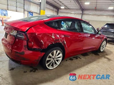 Trzecie zdjęcie samochodu z tyłu: 2022 TESLA MODEL 3 VIN:5YJ3E1EA5NF369824 - miniatura