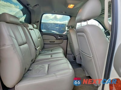 Zdjęcie 10 z 12 samochodu: 2011 CHEVROLET AVALANCHE LT VIN:3GNTKFE38BG251741 - miniatura