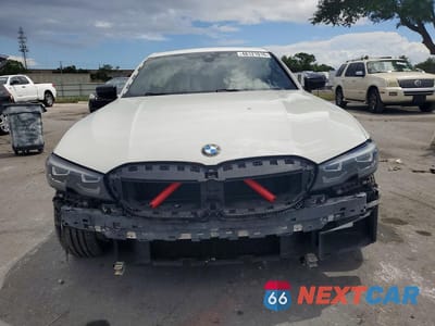 Piąte zdjęcie samochodu w środku: 2022 BMW M340I VIN:3MW5U7J09N8C24024 - miniatura