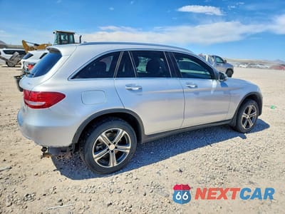 Trzecie zdjęcie samochodu z tyłu: 2016 MERCEDES-BENZ GLC 300 4MATIC VIN:WDC0G4KB8GF011749 - miniatura